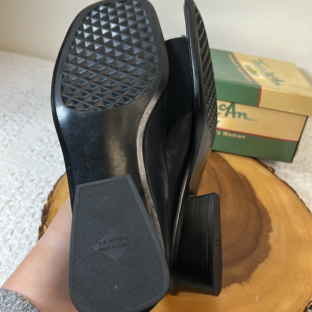Thom McAn Black Open Toe Women's Heeled Sandals Size 8.5 with box - Picture 6 of 8